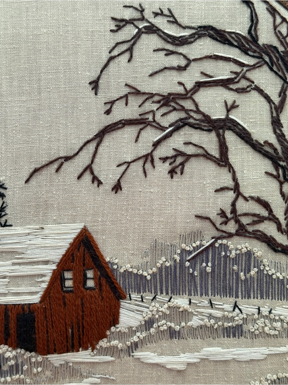 Vintage Framed Crewel Embroidery Winter Cabin Snow Scene - Picture 5 of 6